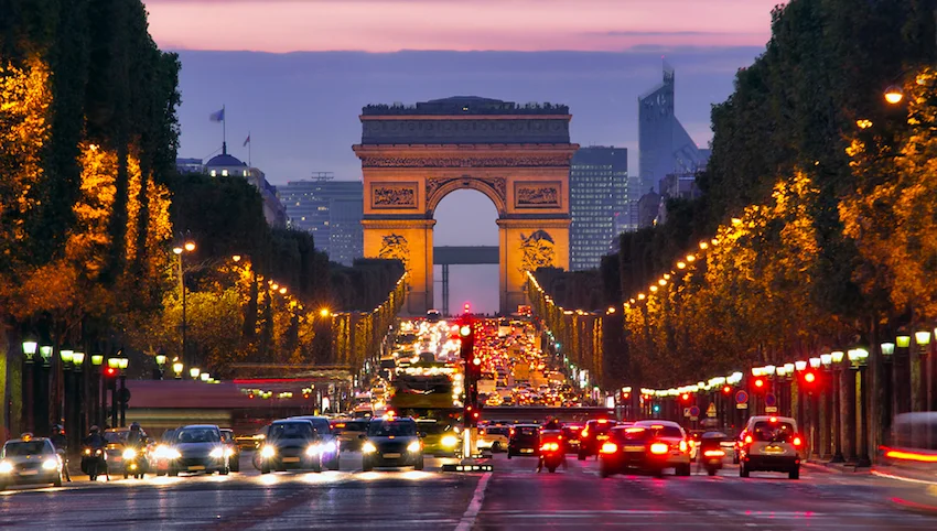champs-elysees001.webp