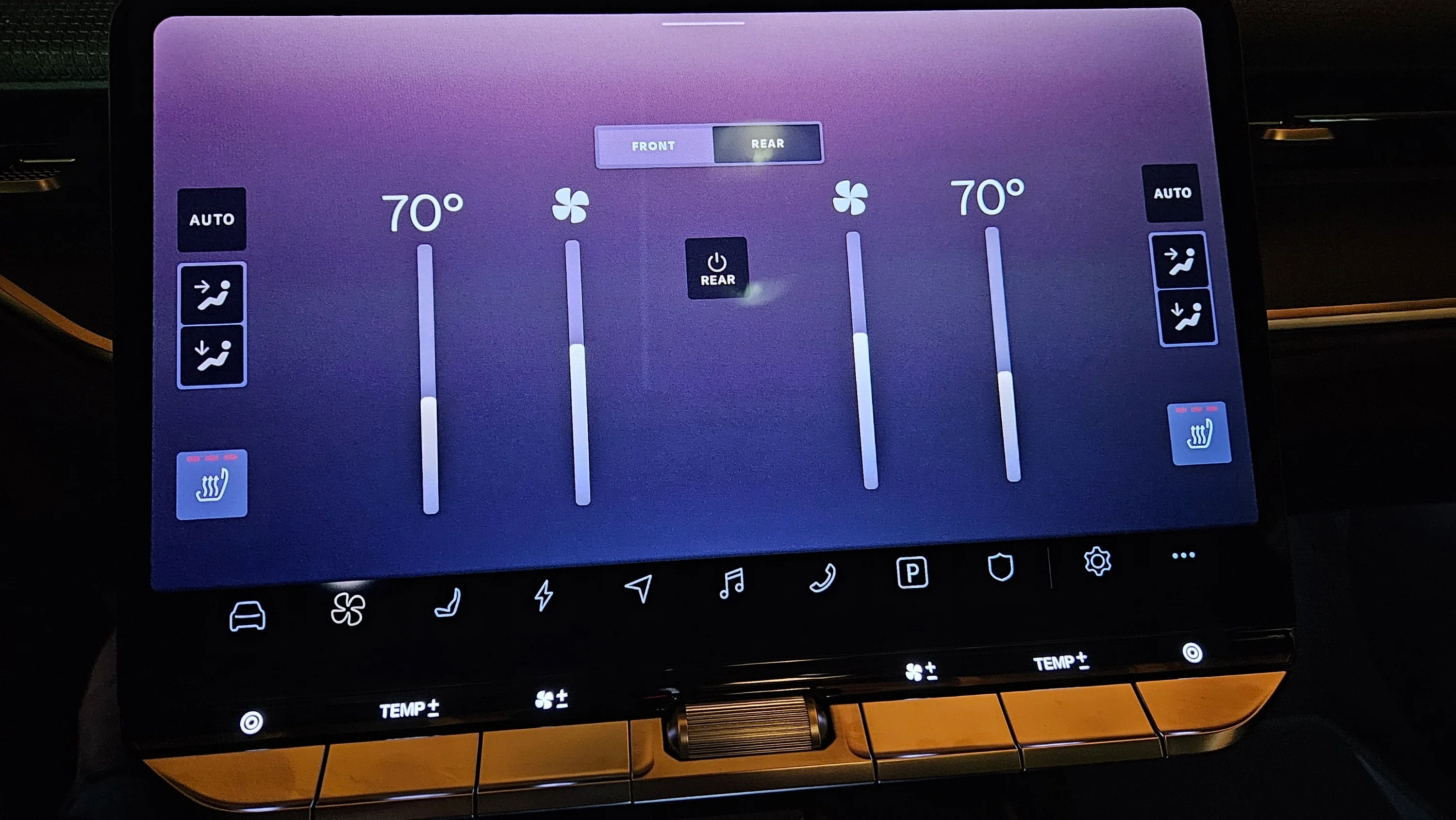Gravity Rear Climate.webp