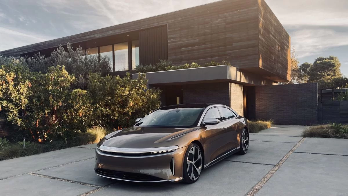 lucid-air-exterior-18-1648068988.webp