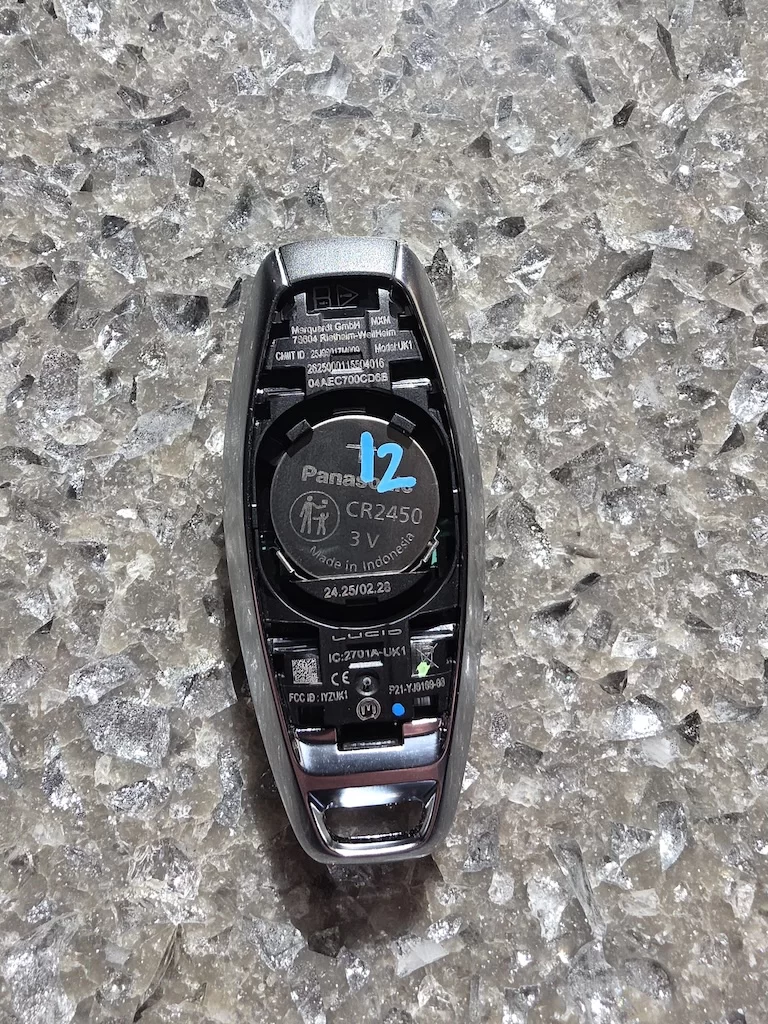 Lucid Gravity fob 12.webp