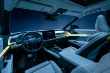 Lexus1 (4).webp