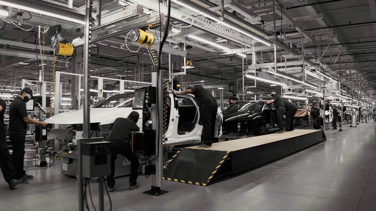 lucid-motors-amp-1-factory-casa-grande-arizona_100771802_h.jpg