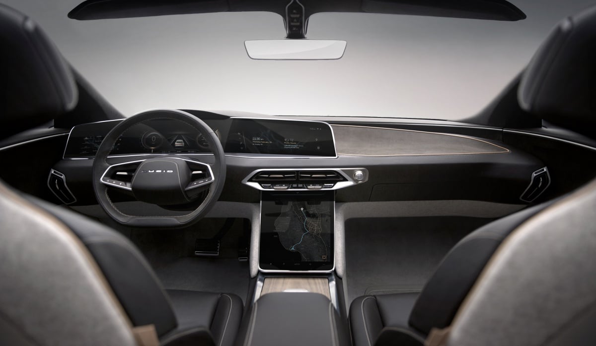 Lucid_Air_Interior_01-1200x698.jpg