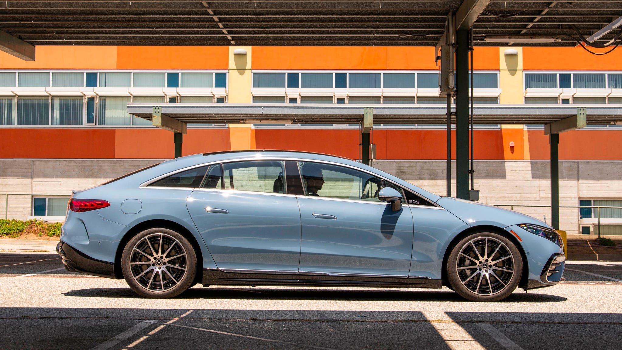 www.motortrend.com
